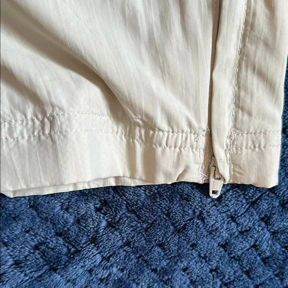 NWT Adidas Men’s Tiro Woven Track Pants Putty Grey Size M - Picture 8 of 9